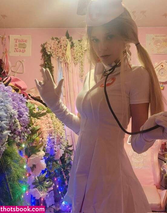 Ariel Harris Photo #1