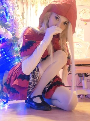 Ariel Harris Photo #6