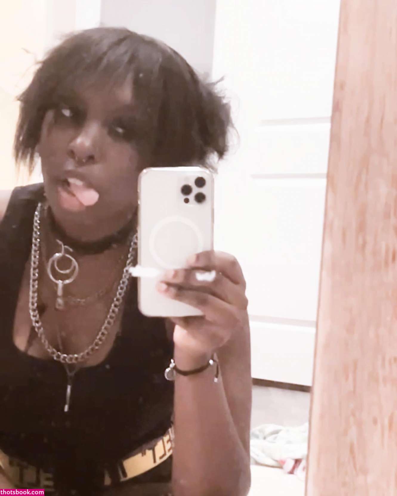 Blxssombbg Photo #17