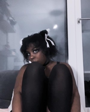 Blxssombbg Photo #16