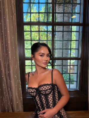 Elaine Kim Photo #21