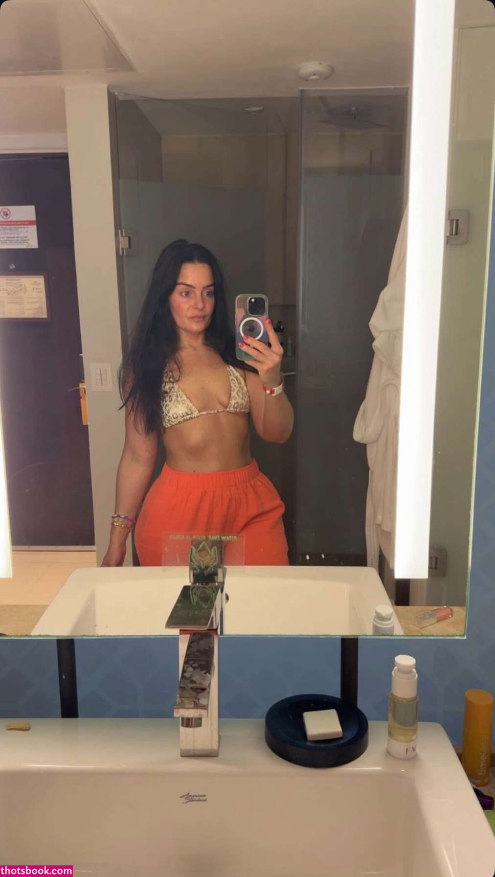 Veramelia Nieckula Photo #13