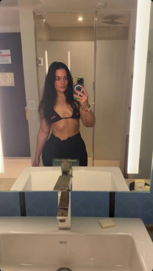 Veramelia Nieckula Photo #12