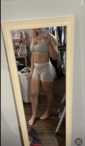 Devyn Hutchison Photo #6