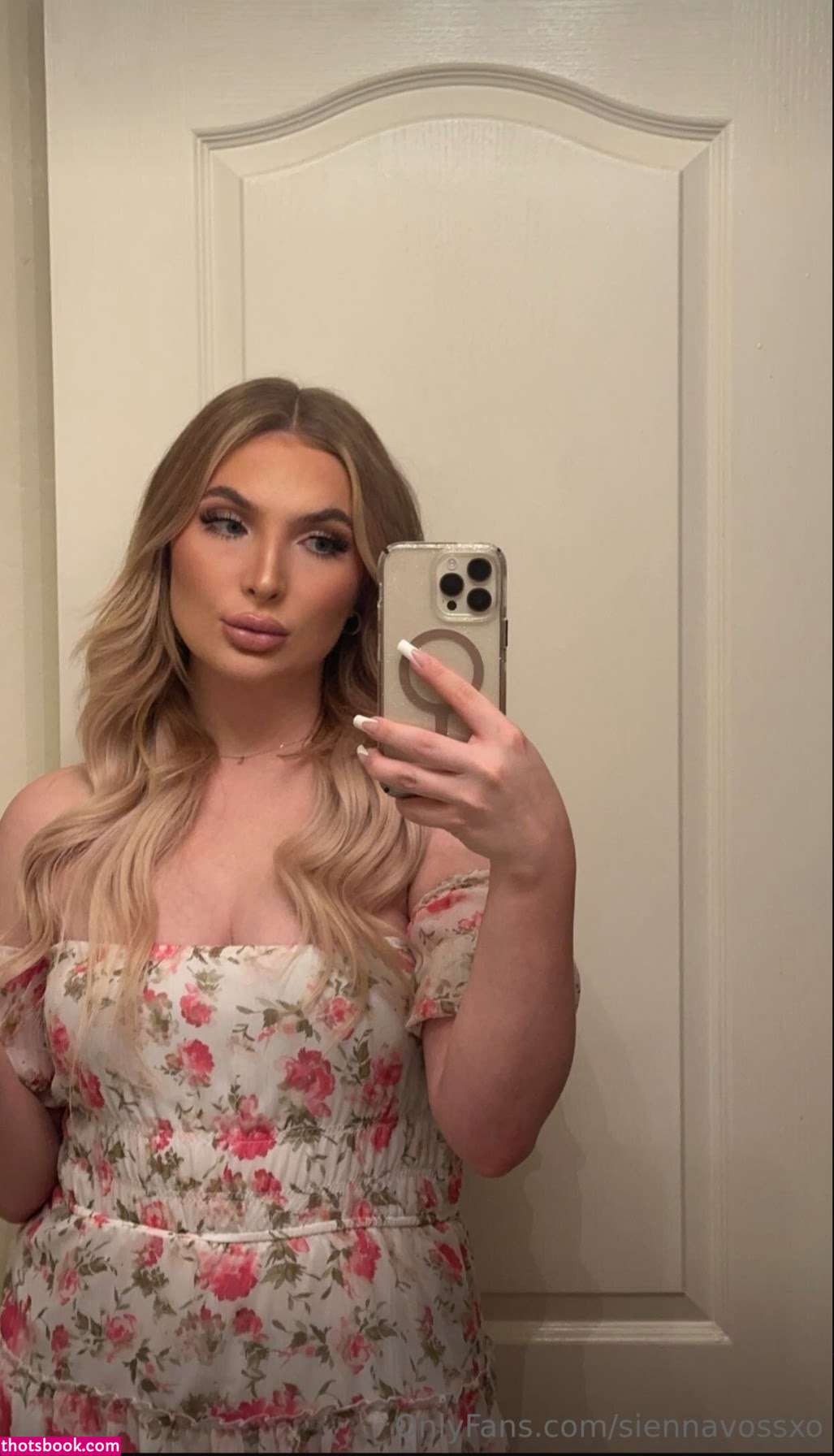 siennavossxo Photo #3