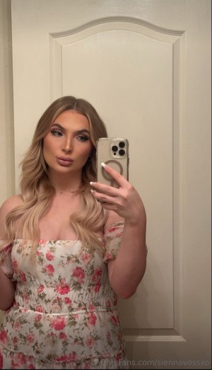 siennavossxo Photo #3