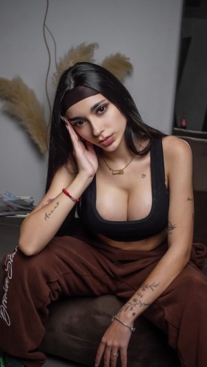 hanniimohamedd Photo #21