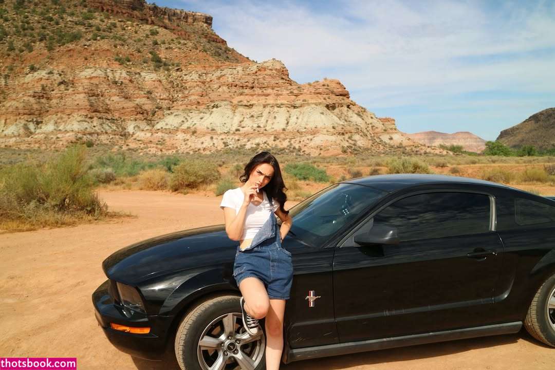 Julia Roman Photo #20