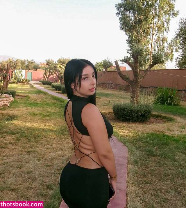 Lara Braile Photo #7