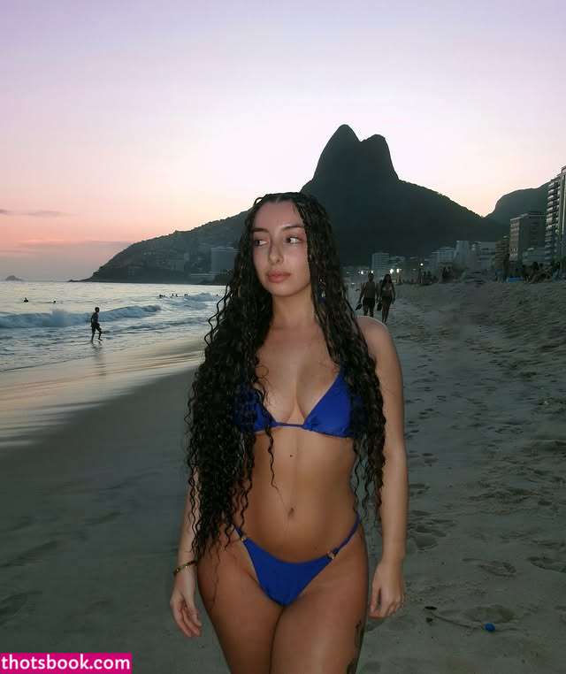 Lara Braile Photo #30