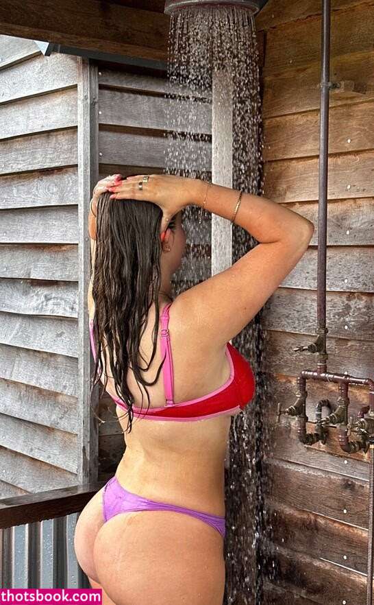 Lucy Bishop Photo #12