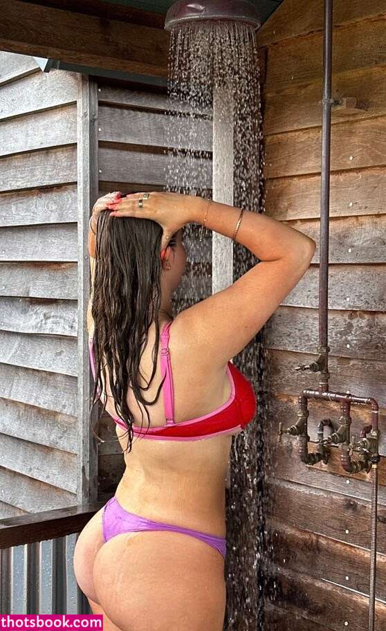 Lucy Bishop Photo #14