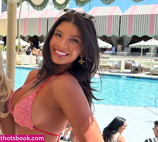 Lydia Lowry Photo #3