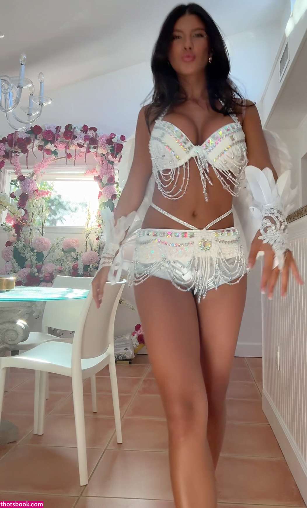 Lydia Lowry Photo #11