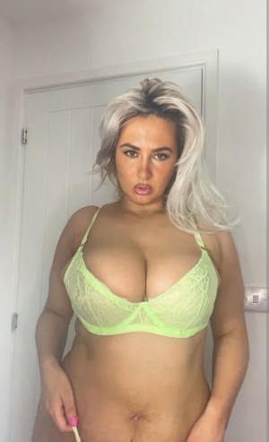 Chelsea Ann Photo #12