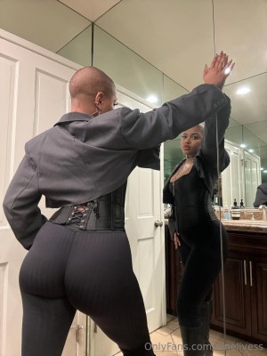 goddessnine Photo #10