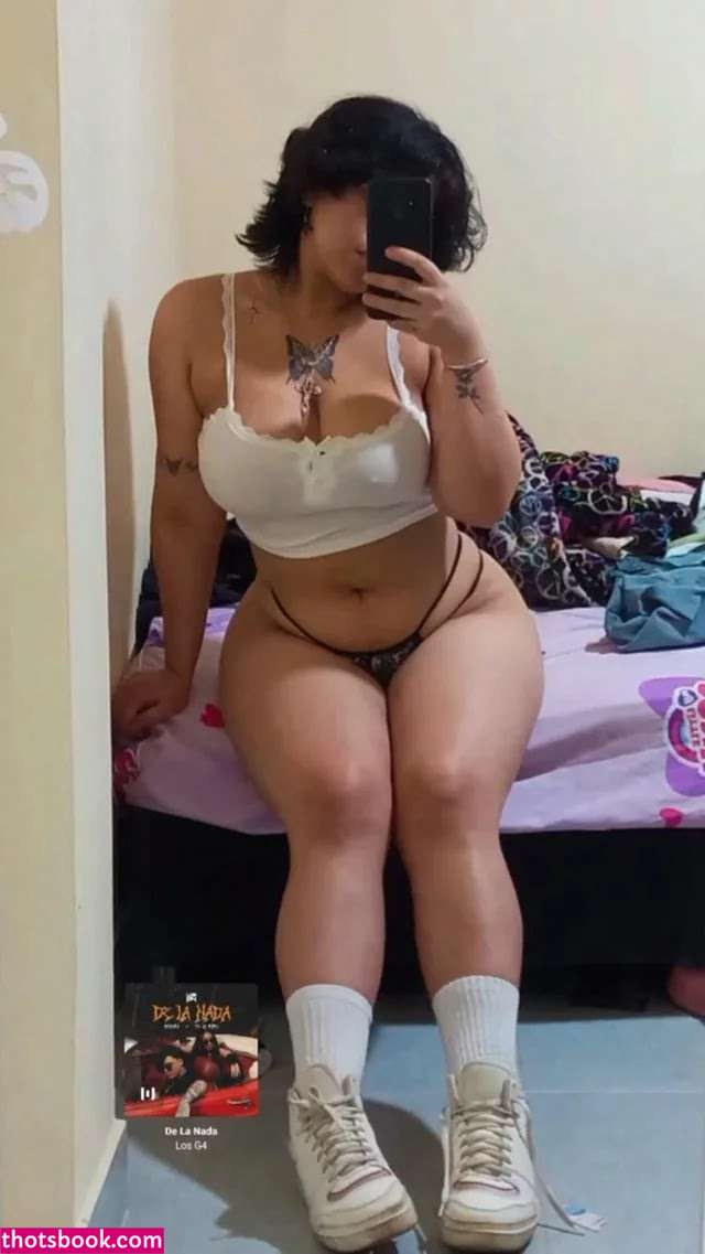 Elizabeth Nazariego Photo #51