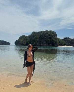 Nika Higashionna Photo #12