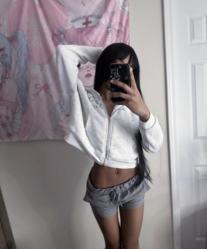 Shesnothingspecial Photo #6