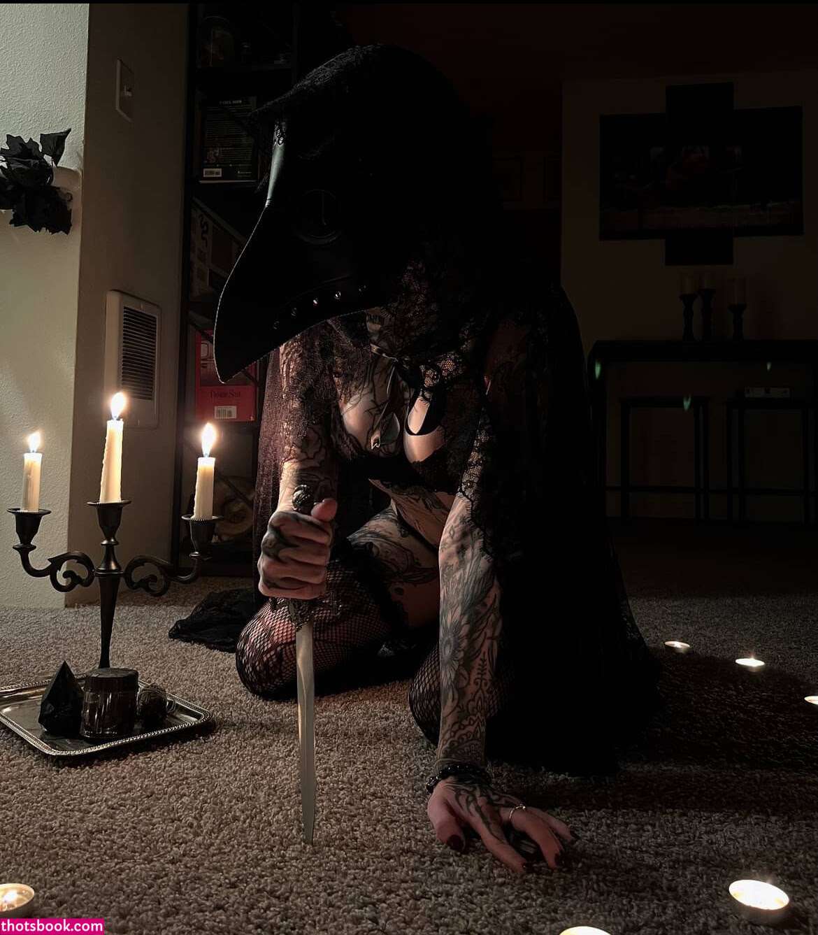 Tyniquewebster Photo #3