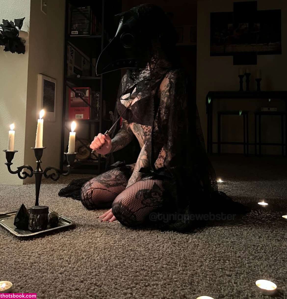 Tyniquewebster Photo #21