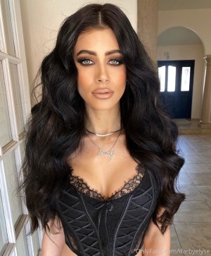 Darby Elyse Photo #37