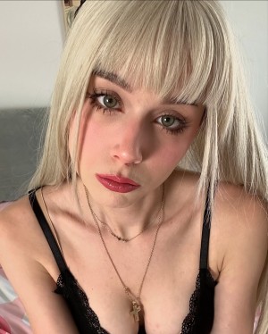 Dianacutienerd Photo #2