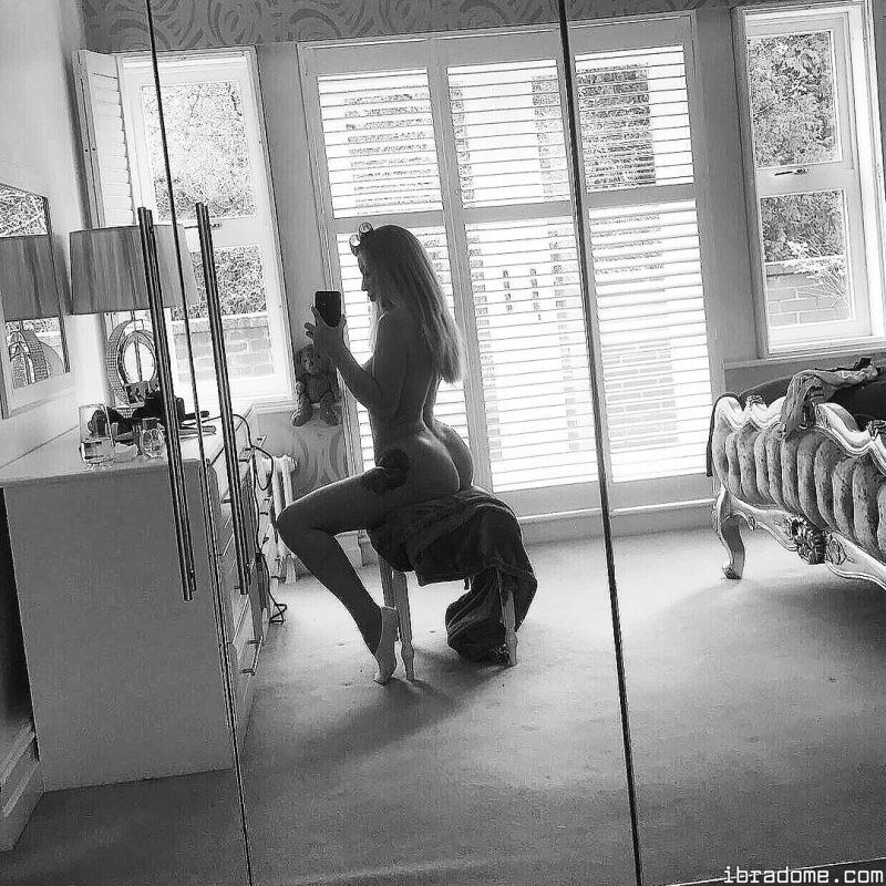 Scarlet Bouvier Photo #5