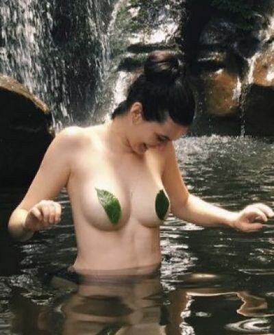 Bella (@belllarse) Nude Photos