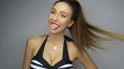 Taylor Alesia Photo #35