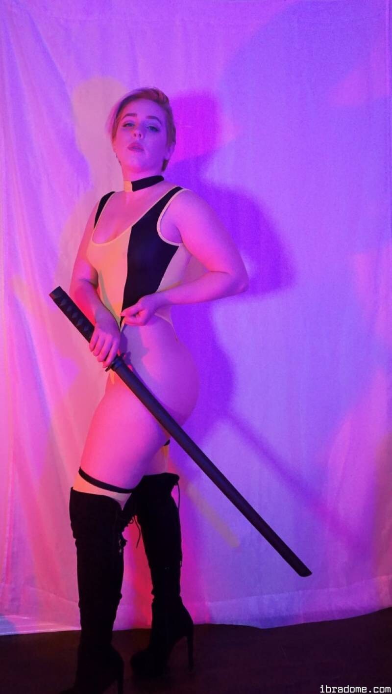 Anya Braddock Photo #5