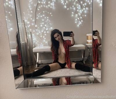 Niece Waidhofer Photo #62