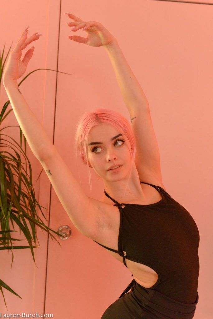 Lauren Burch Photo #32