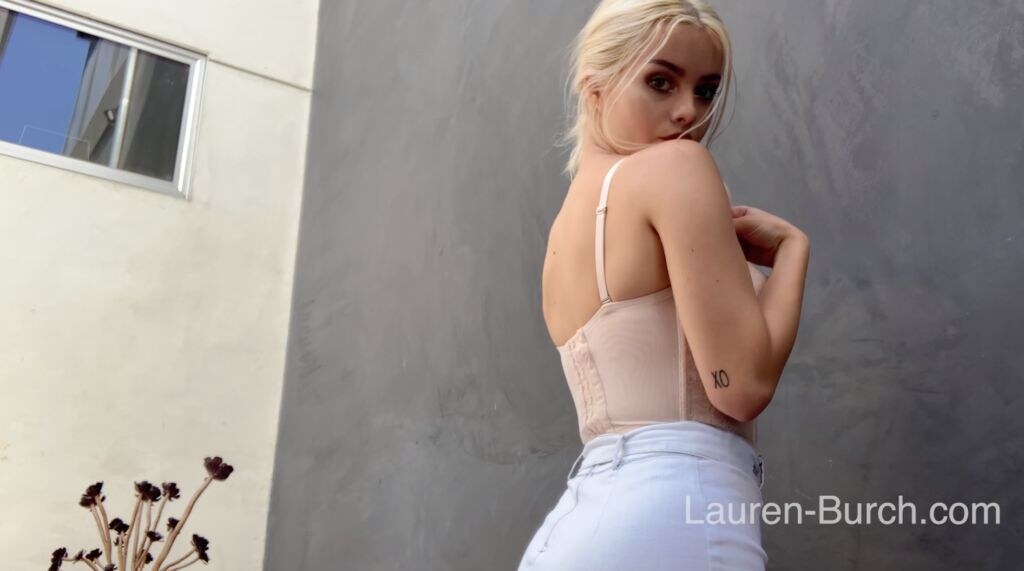 Lauren Burch Photo #34