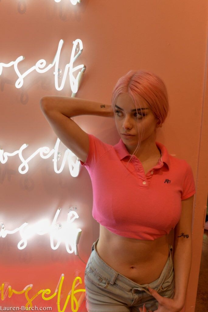 Lauren Burch Photo #53