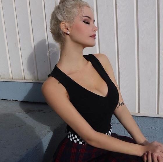 Lauren Burch Photo #157