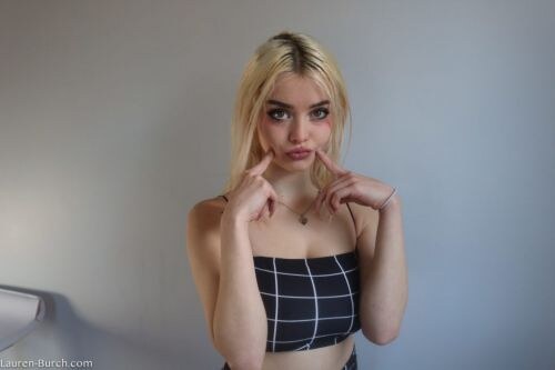 Lauren Burch Photo #17