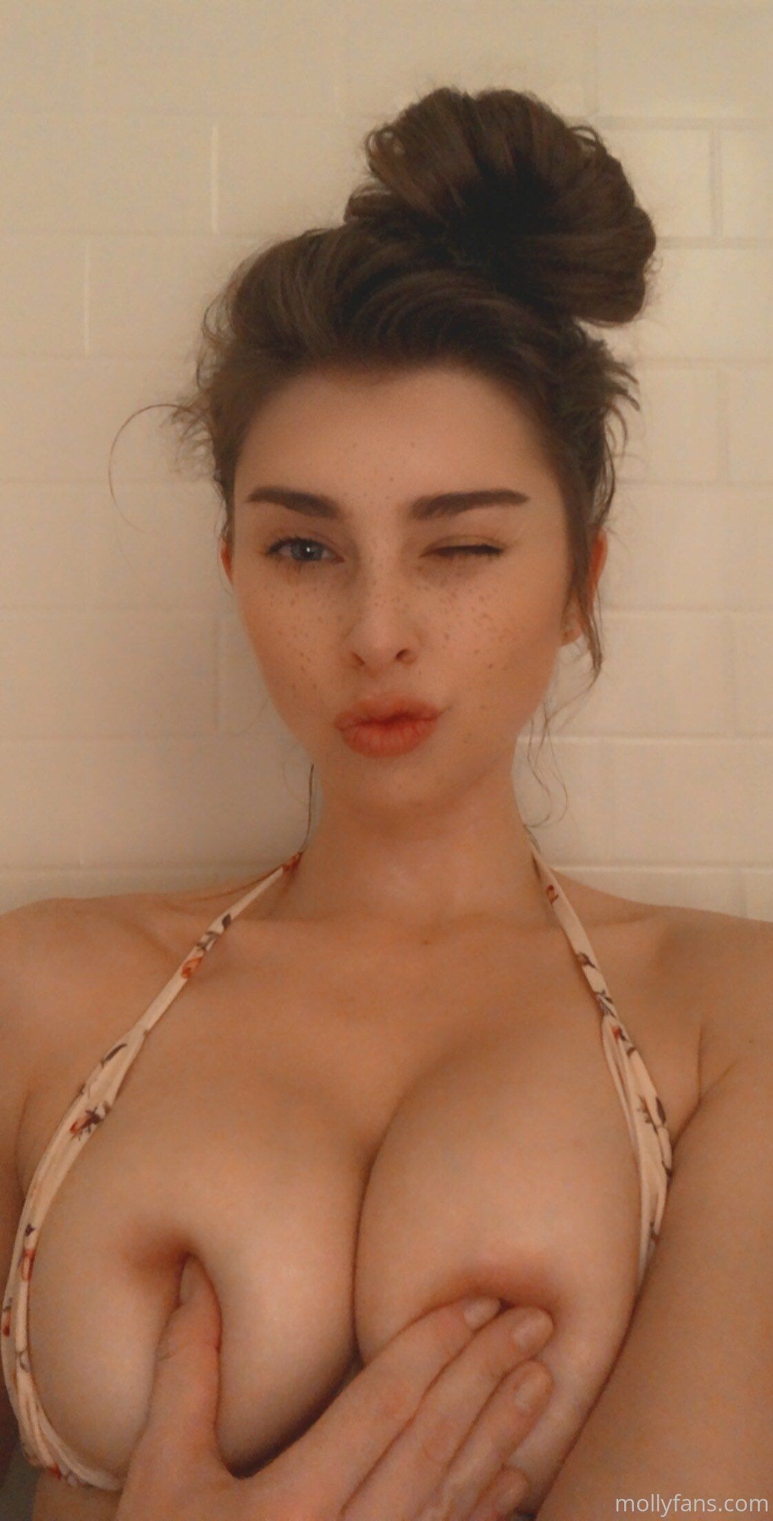 Molly Bennett Photo #297