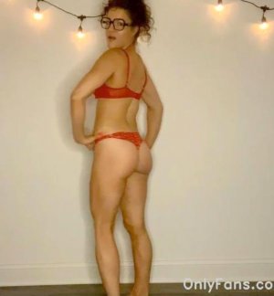 Felice Herrig Photo #26