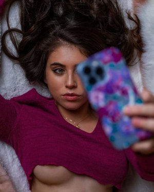 Violet Summers Photo #20