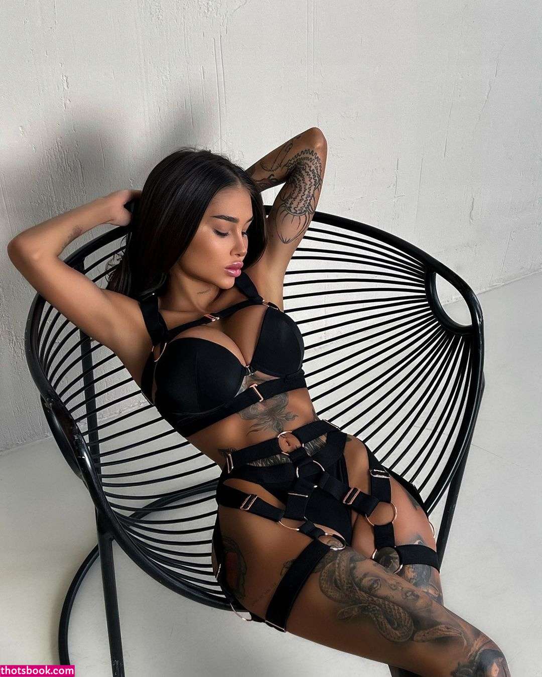 Elizabeth Definhy Photo #18