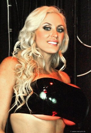 Tammy Hernandez Photo #6