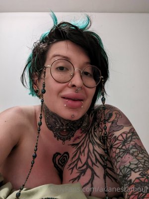 Ariane Saint Amour Photo #22