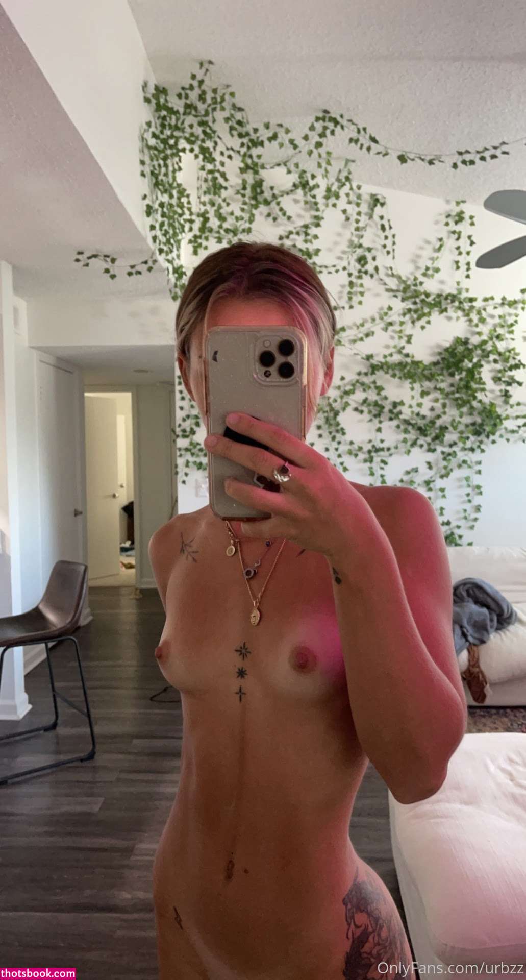 Isabella Urbzz Photo #27