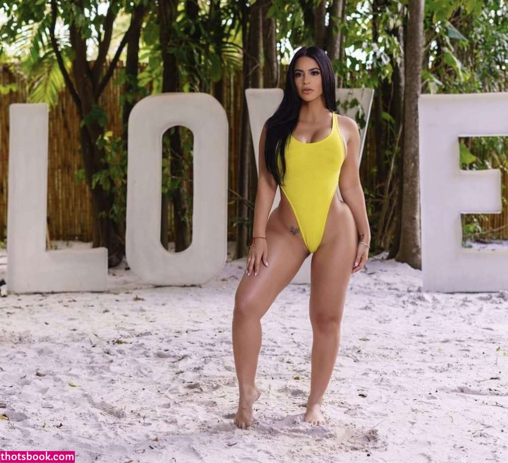 Litza Yanez Photo #55