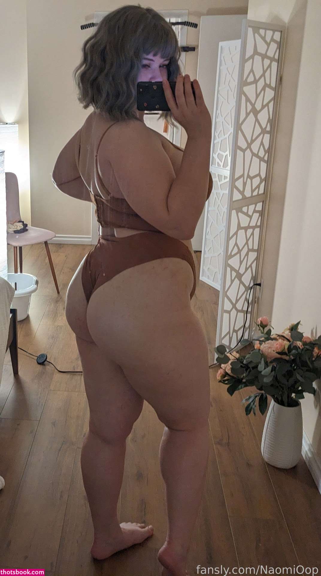 Naomiwastaken Photo #546