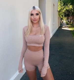 Bailey Scarlett Photo #3