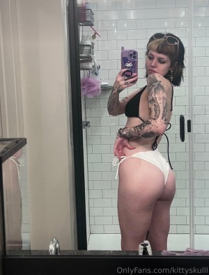 yeahimcaroline Photo #100