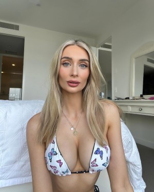 Emma Amelia Photo #33