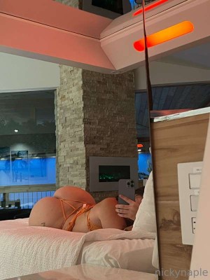 Nickynaple Photo #75